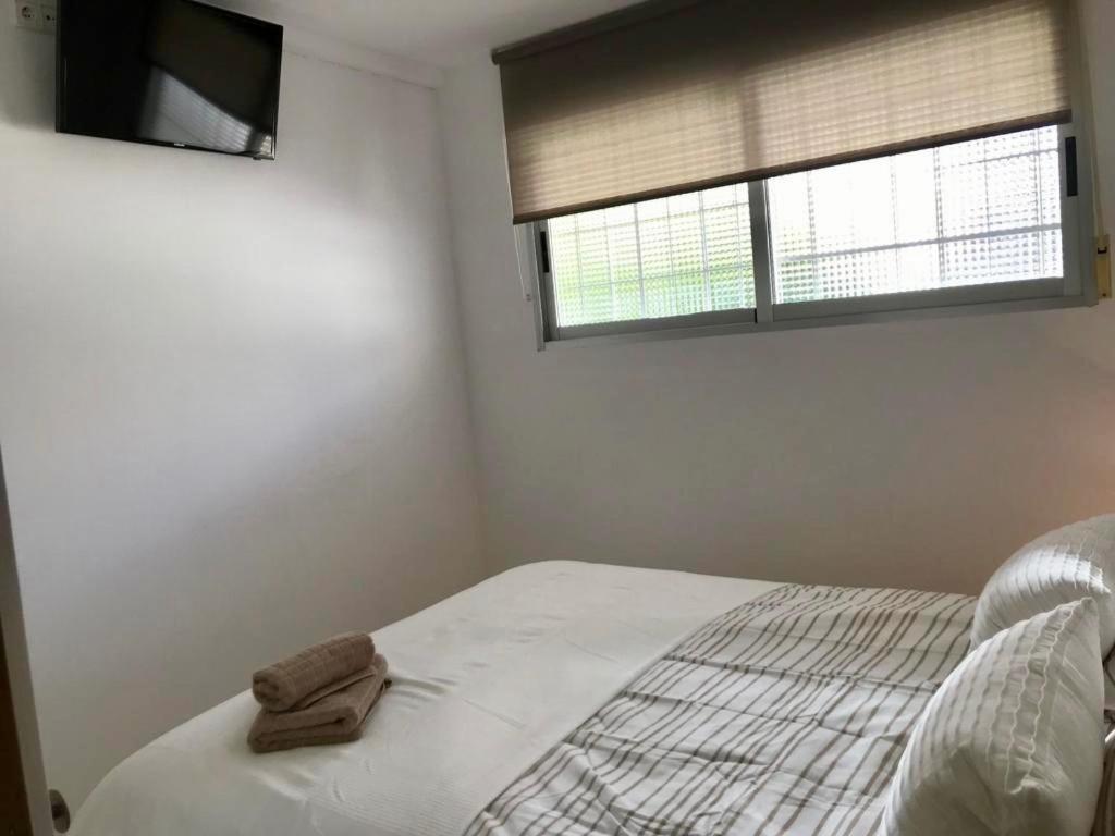 Los Fernandos, 1St Line Beachfront Poniente, 2 Bedroom Apartment Ocean Terrace Benidorm Eksteriør billede