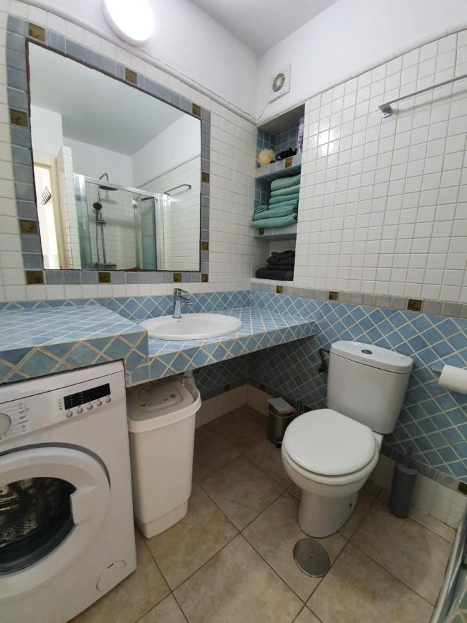 Los Fernandos, 1St Line Beachfront Poniente, 2 Bedroom Apartment Ocean Terrace Benidorm Eksteriør billede